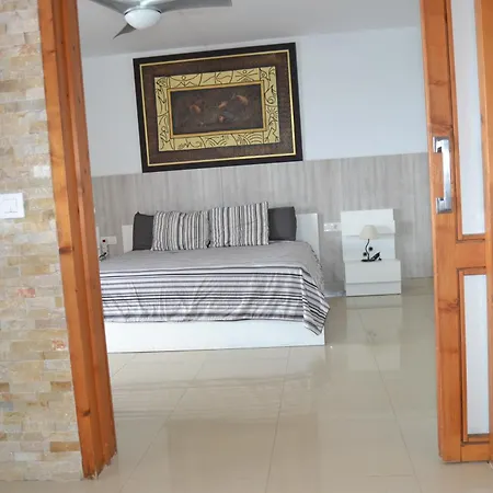 Looking The Views - 214 طوستا ديل سيلونثيو
